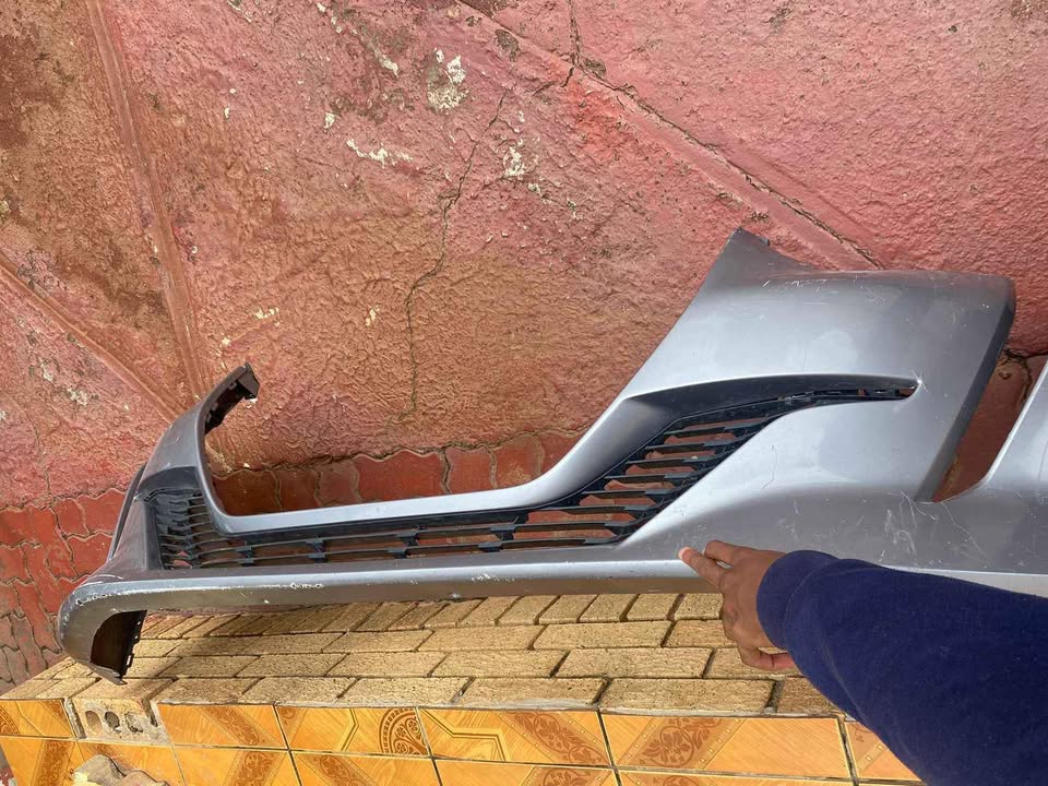 Peugeot 208 front bumper - Private Seller
