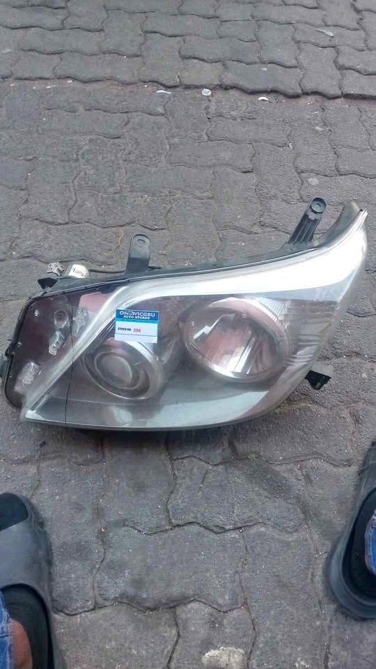 TOYOTA LAND CRUISER PRADO LEFT SIDE HEADLIGHT 2012 MODEL - Private Seller TOYOTA LAND CRUISER PRADO LEFT SIDE HEADLIGHT 2012 MODEL - Private Seller