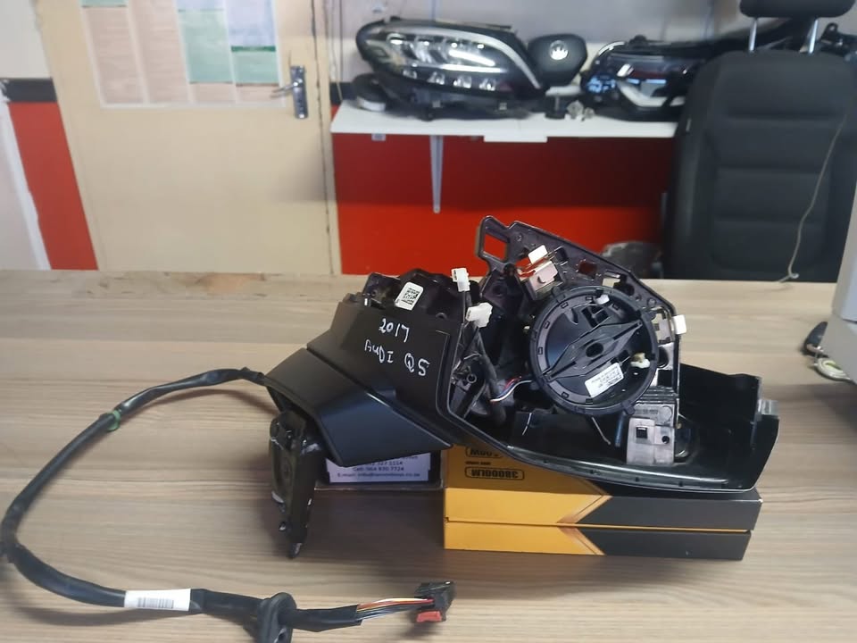 2017 AUDI Q5 RIGHT SIDE MIRROR FOR SALE - Private Seller 2017 AUDI Q5 RIGHT SIDE MIRROR FOR SALE - Private Seller
