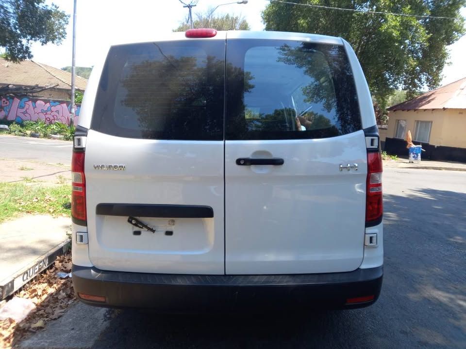 2021 Hyundai H1 Panel Van. Engine Capacity 2.5 Diesel, Automatic Transmission, White Color