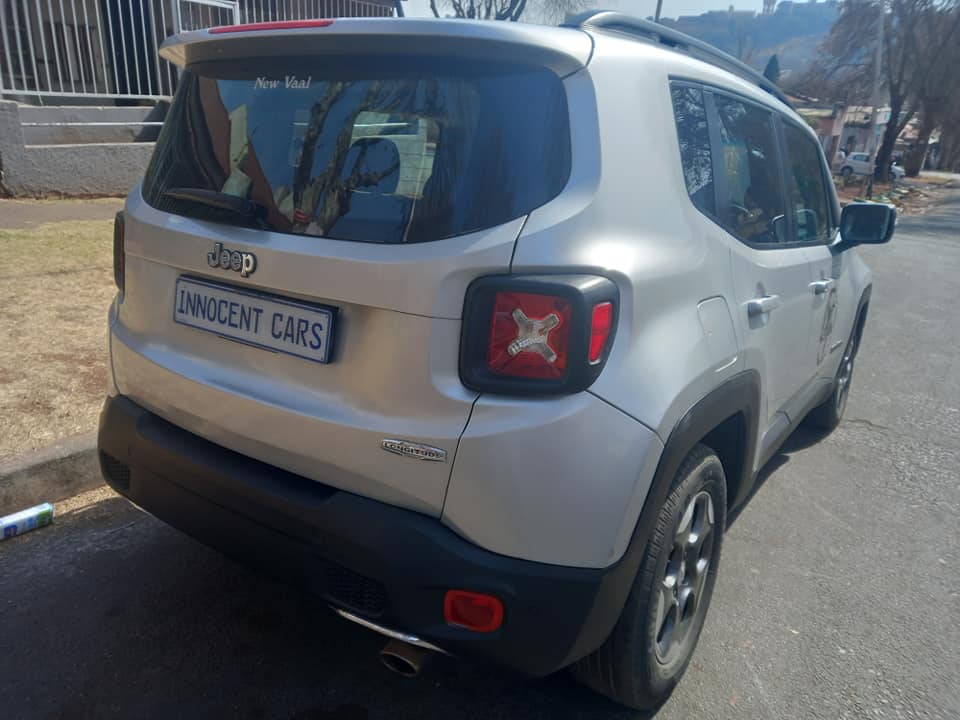 2016 JEEP RENEGADE 1.6 ENGINE PETROL, MANUAL, SILVER COLOR, MILEAGE 80000KM