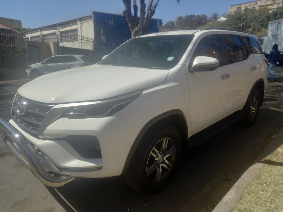 2022 TOYOTA FORTUNER 2.4GD6 ENGINE DIESEL, AUTOMATIC 4X4, MILEAGE 39000KMS, WHITE COLOR