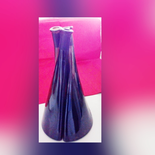 Vintage 3 Interlocking Wine Decanters. Paco O Frey+cie.SA. Berne. Height 34cm Vintage 3 Interlocking Wine Decanters. Paco O Frey+cie.SA. Berne. Height 34cm