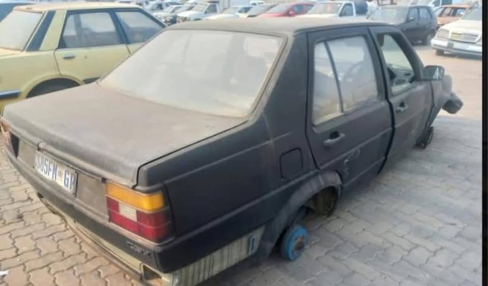 Volkswagen jetta 2 stripping for parts my number WhatsApp or cell