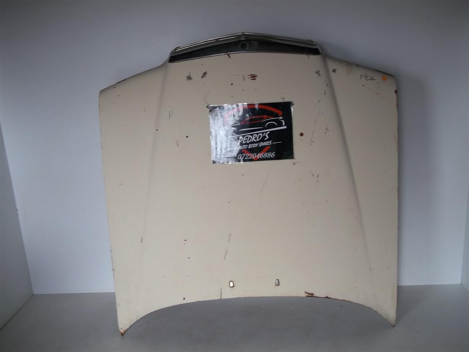 Mercedes W202 Bonnet (grill sold seperately) - Private Seller Mercedes W202 Bonnet (grill sold seperately) - Private Seller