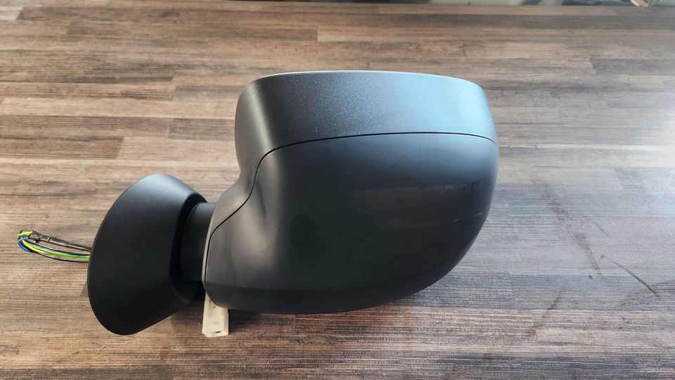 Renault Sandero side mirrors - Private Seller