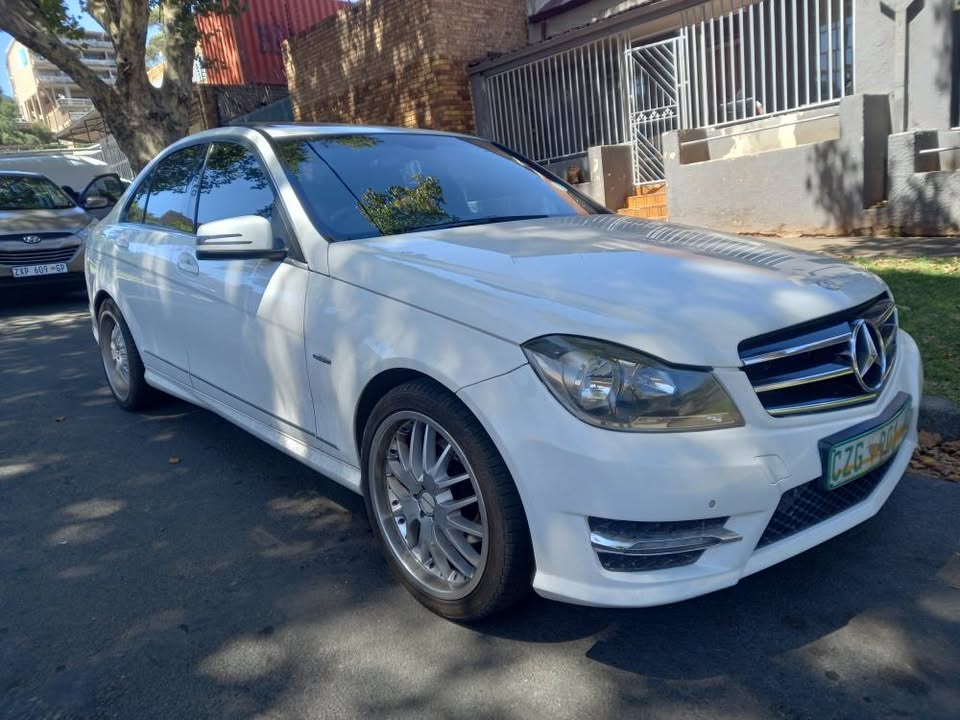 2014 MERCEDES BENZ C200 AMG PETROL, AUTOMATIC, WHITE COLOR, MILEAGE 110000KMS,
