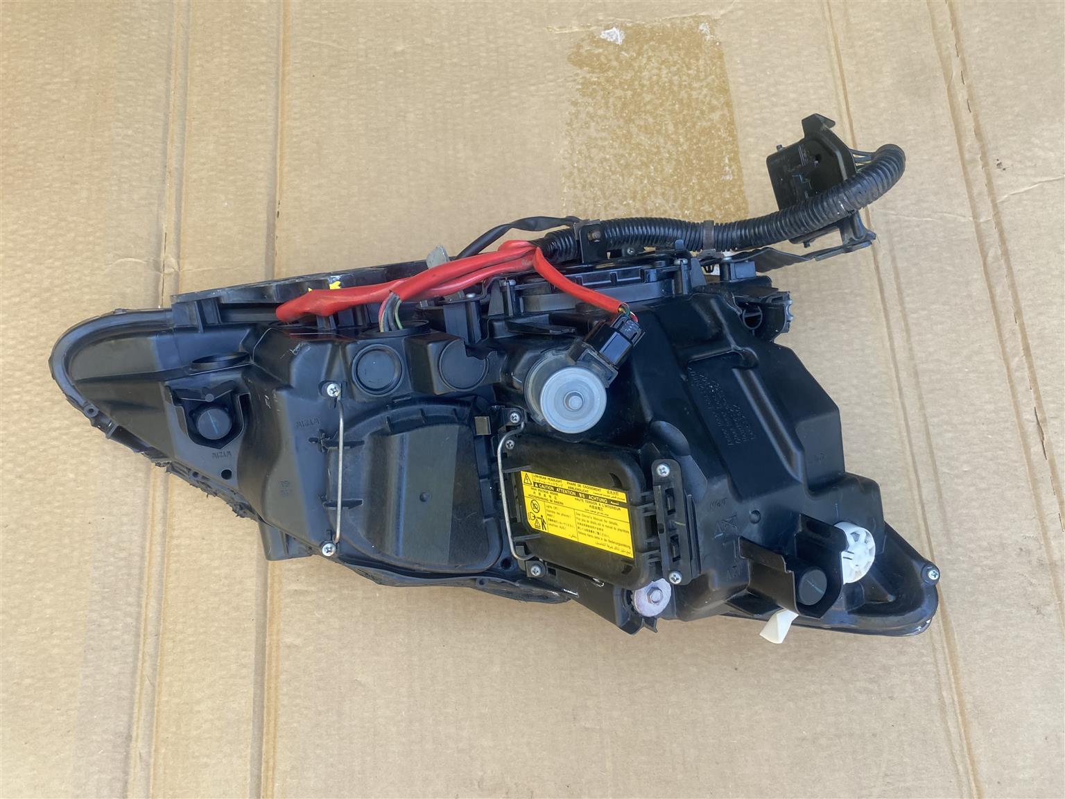 2010 LEXUS IS250 XENON HEADLIGHT LEFT SIDE FOR SALE. IN EXCELLENT CONDITION - Private Seller 2010 LEXUS IS250 XENON HEADLIGHT LEFT SIDE FOR SALE. IN EXCELLENT CONDITION - Private Seller