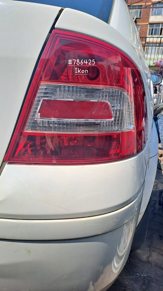 Ford ikon Rear Taillamps - Private Seller Ford ikon Rear Taillamps - Private Seller