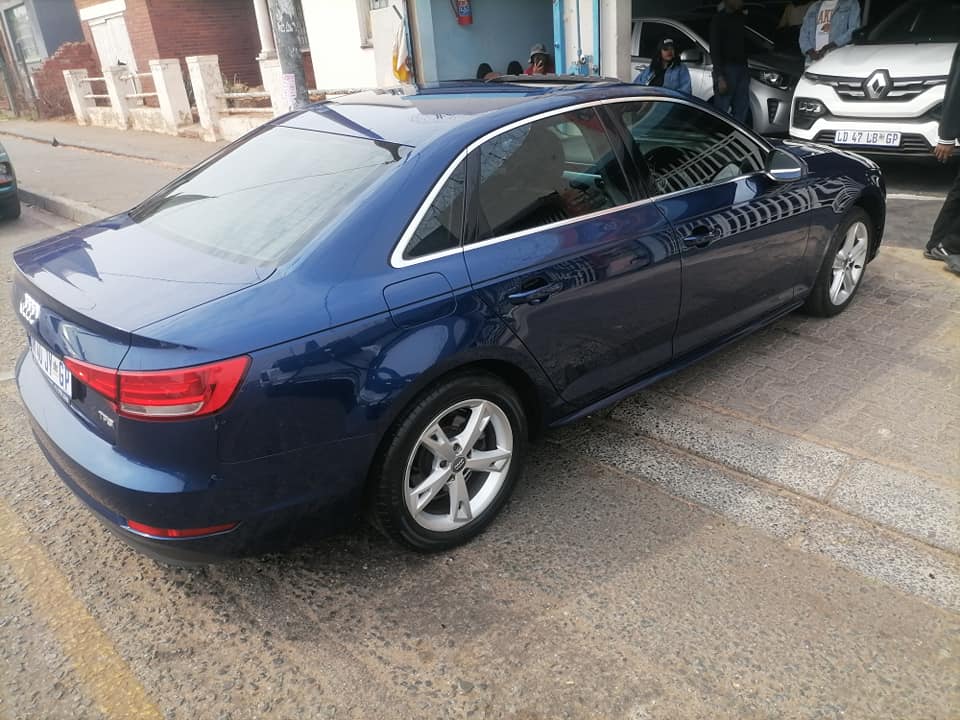 2018 Audi A4 1.4 TFSI Automatic and leather seat Sunroof Spare key