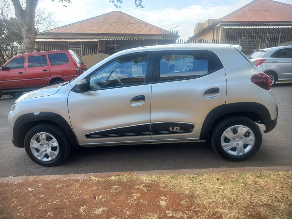 2023 RENAULT KWID 1.0 ENGINE PETROL, MANUAL, MILEAGE 1000KMS, SILVER COLOR