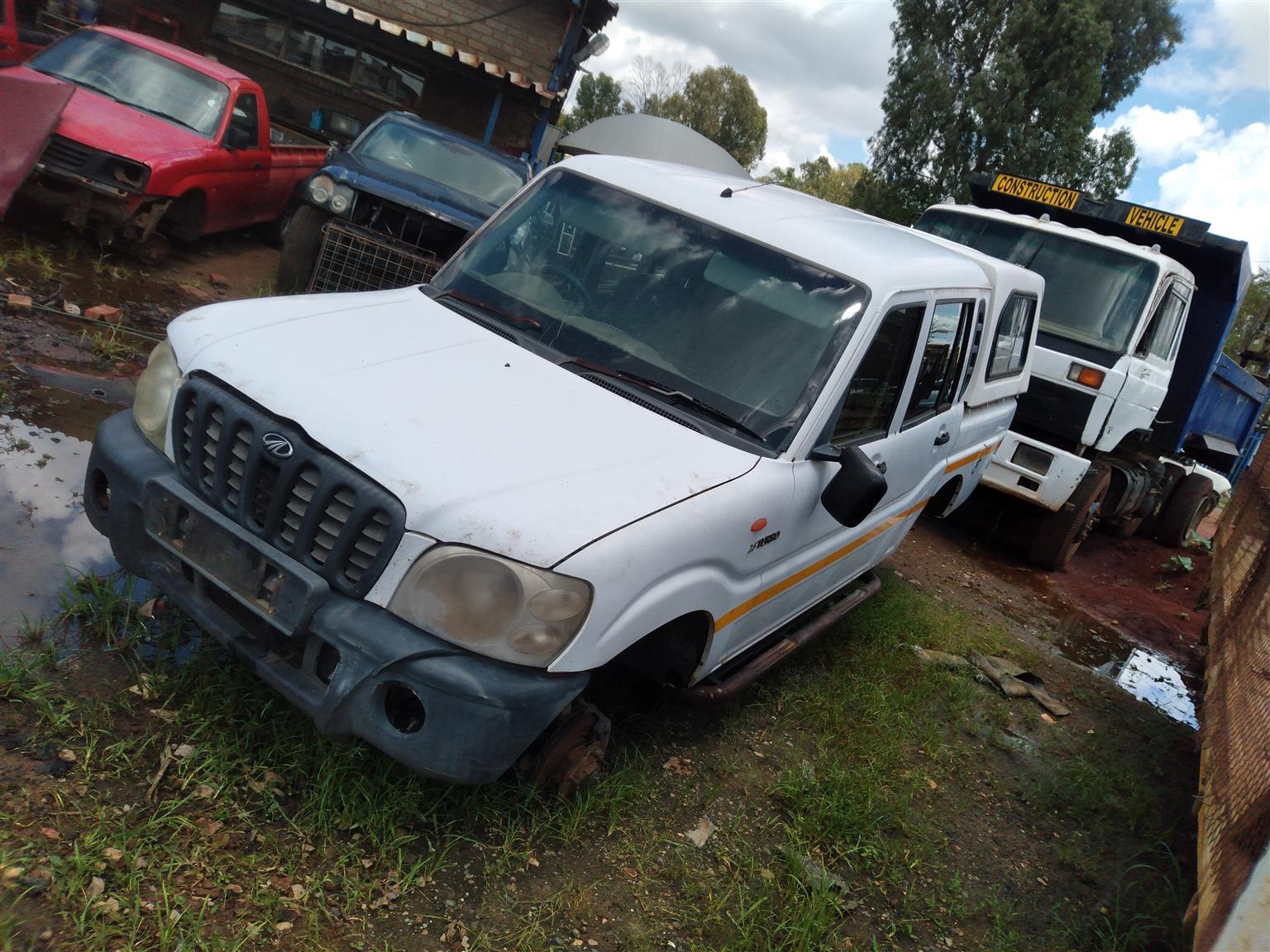 Mahindra Scorpio stripping for spares - Private Seller