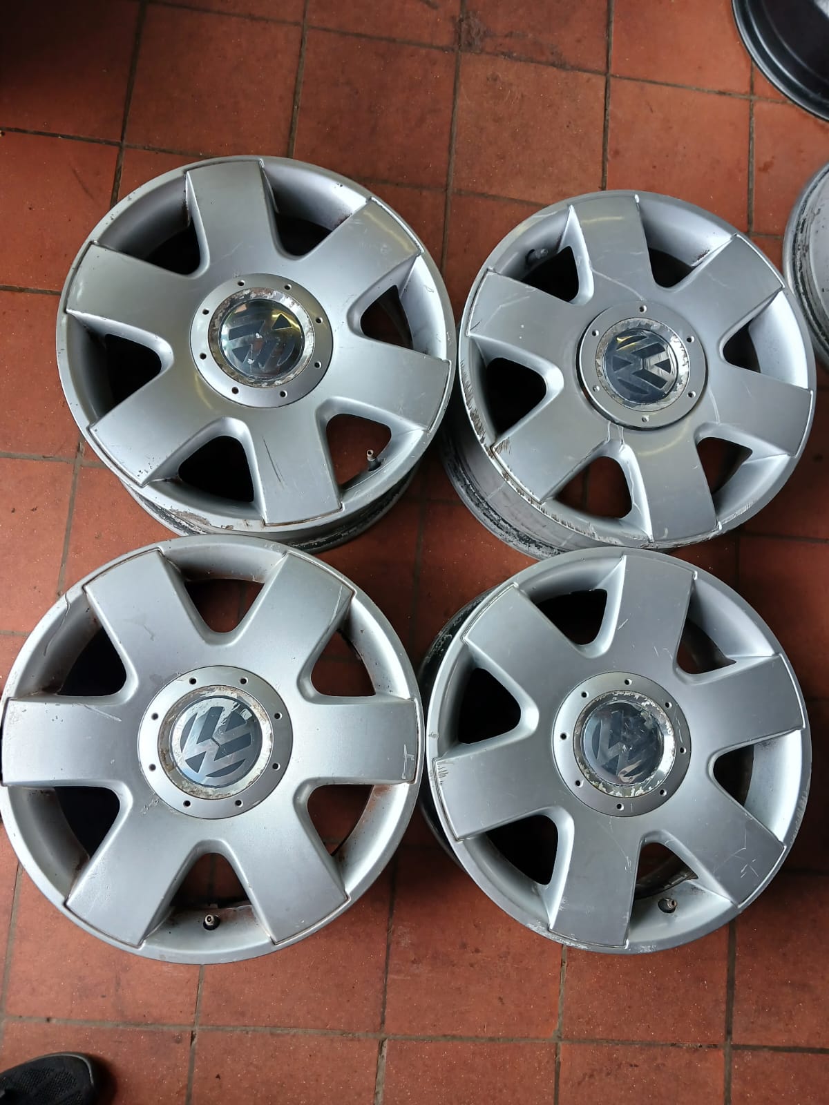 MAG SET VW CADDY 5 HOLE 15 INCH 112 PCD FOR SALE