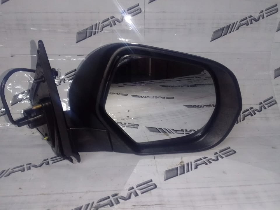 Mitsubishi Pajero Sport Side Mirror with Integrated Indicator - Private Seller