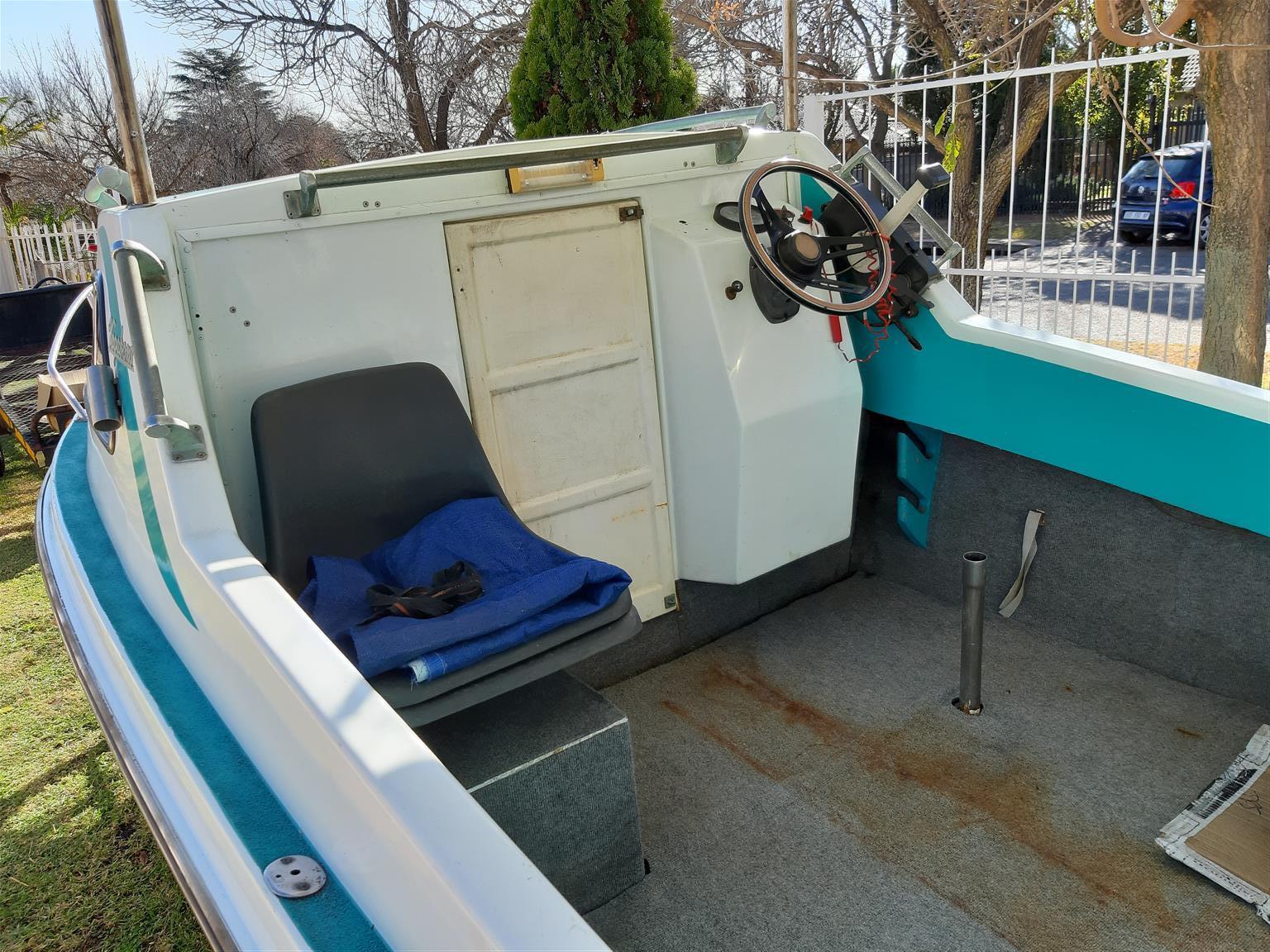 16ft Vagabond Cabin Cruiser Boat with 85Suzuki Outboard motor