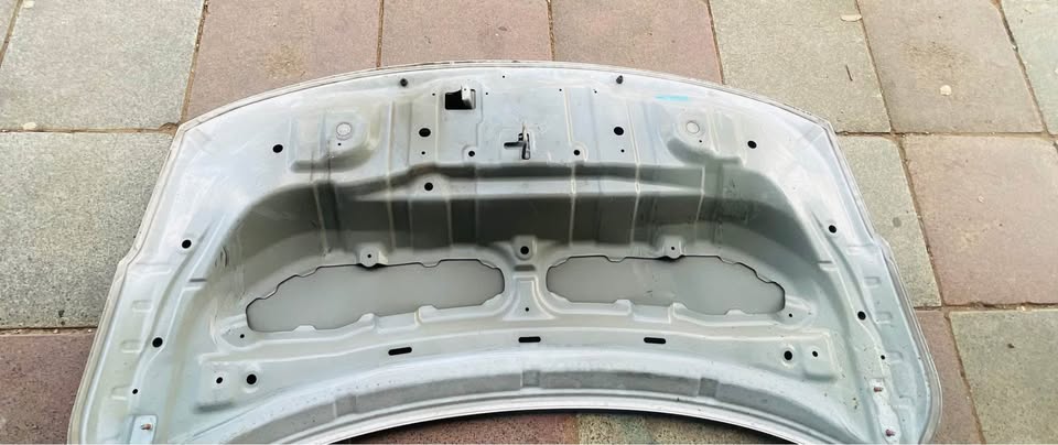 Nissan Almera bonnet - Private Seller Nissan Almera bonnet - Private Seller