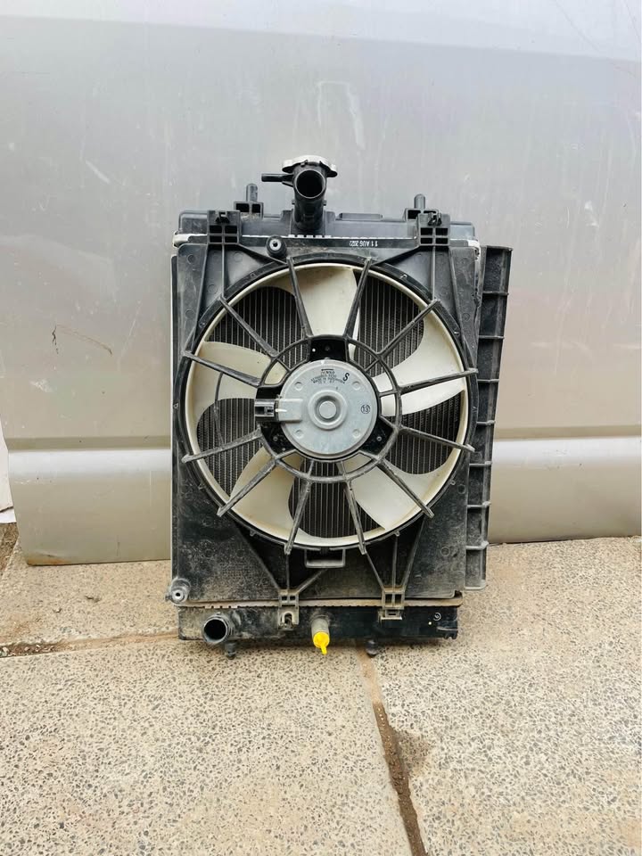 Toyota Agya Fan and radiator - Private Seller Toyota Agya Fan and radiator - Private Seller