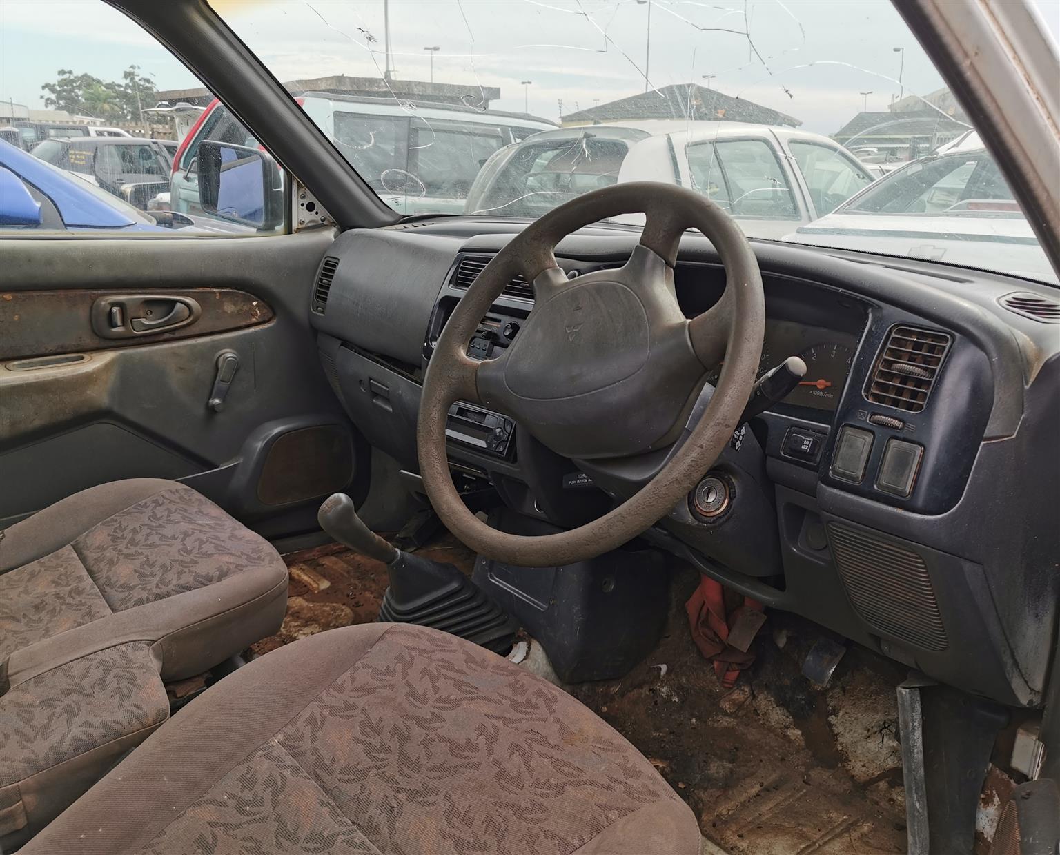 Mitsubishi Bakkie 2.0L, 2001 Model - Now Offered for Spare Parts