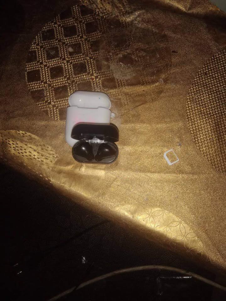 Premio Earbud + case. Still New . Working nicely