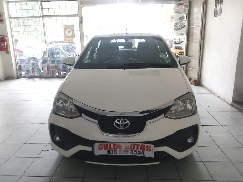 2019 TOYOTA ETIOS 1.5 HATCH BACK MANUAL  49,000KM WHITE COLOUR