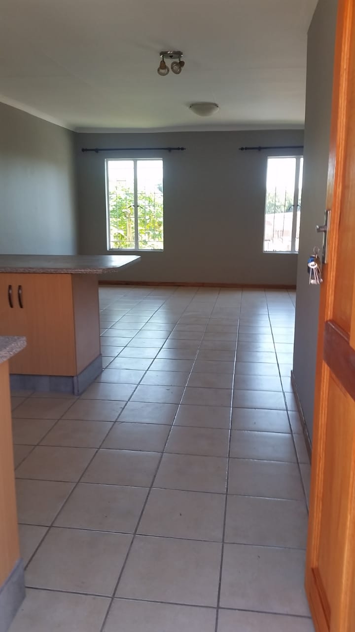 Very neat 2 bedroom flat for sale in Pretoria North