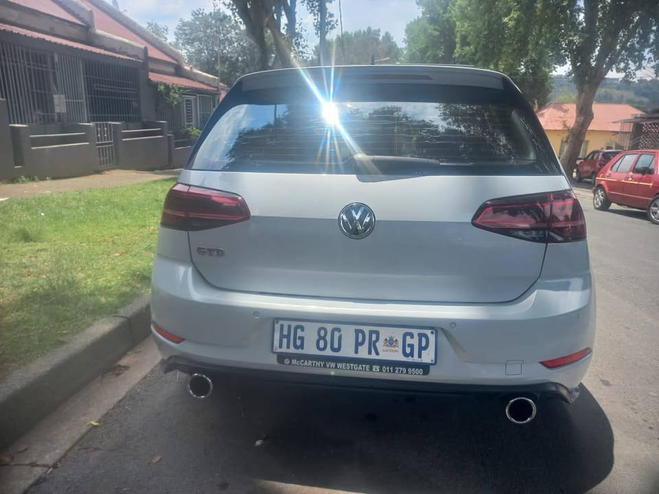 VW Golf 7.5 GTD 2.0 Diesel 2018 Model, Automatic Sunroof, White Color, Mileage 112000kms,