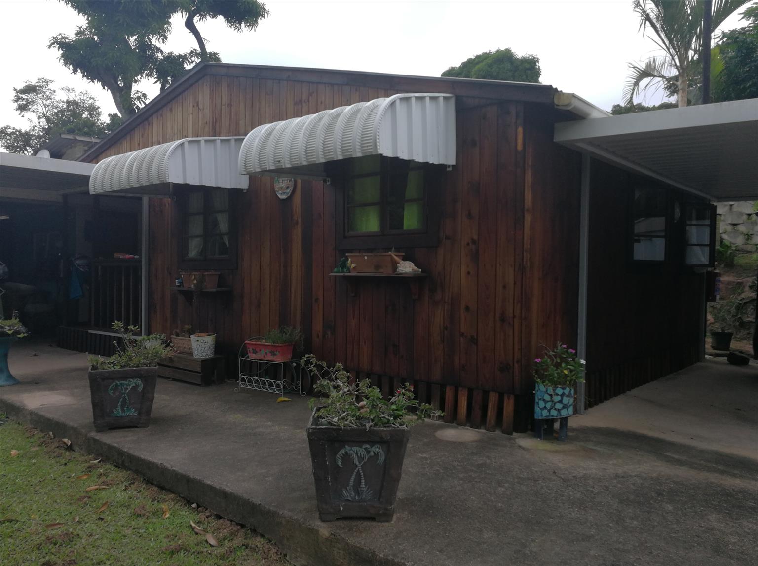 Wooden Cabin For Sale In Queenburgh Caravan Park Junk Mail