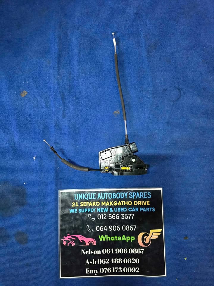Kia Sportage Right Front Door Lock Actuator
