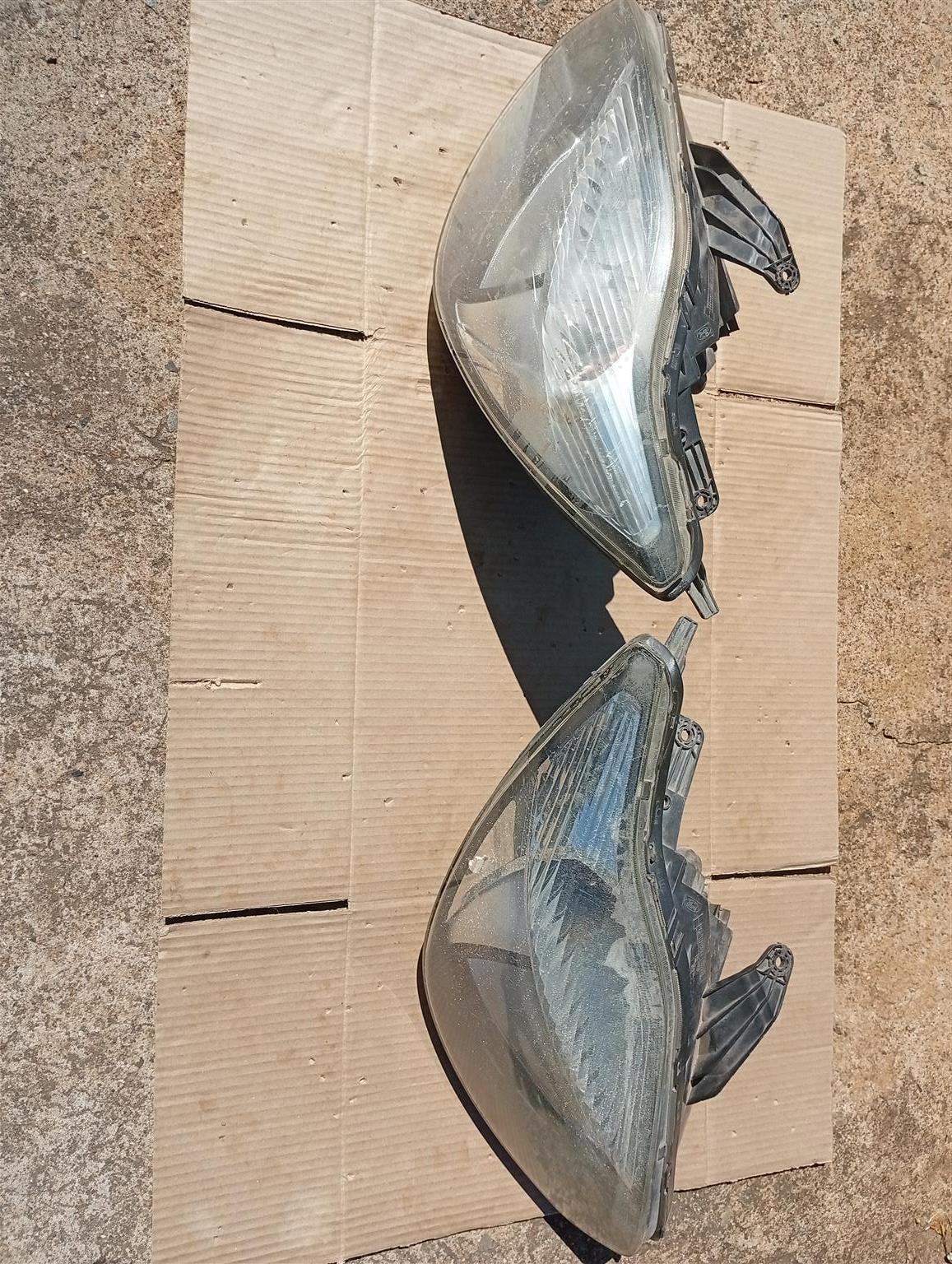 Ford Figo 2010-2013 headlights - Private Seller