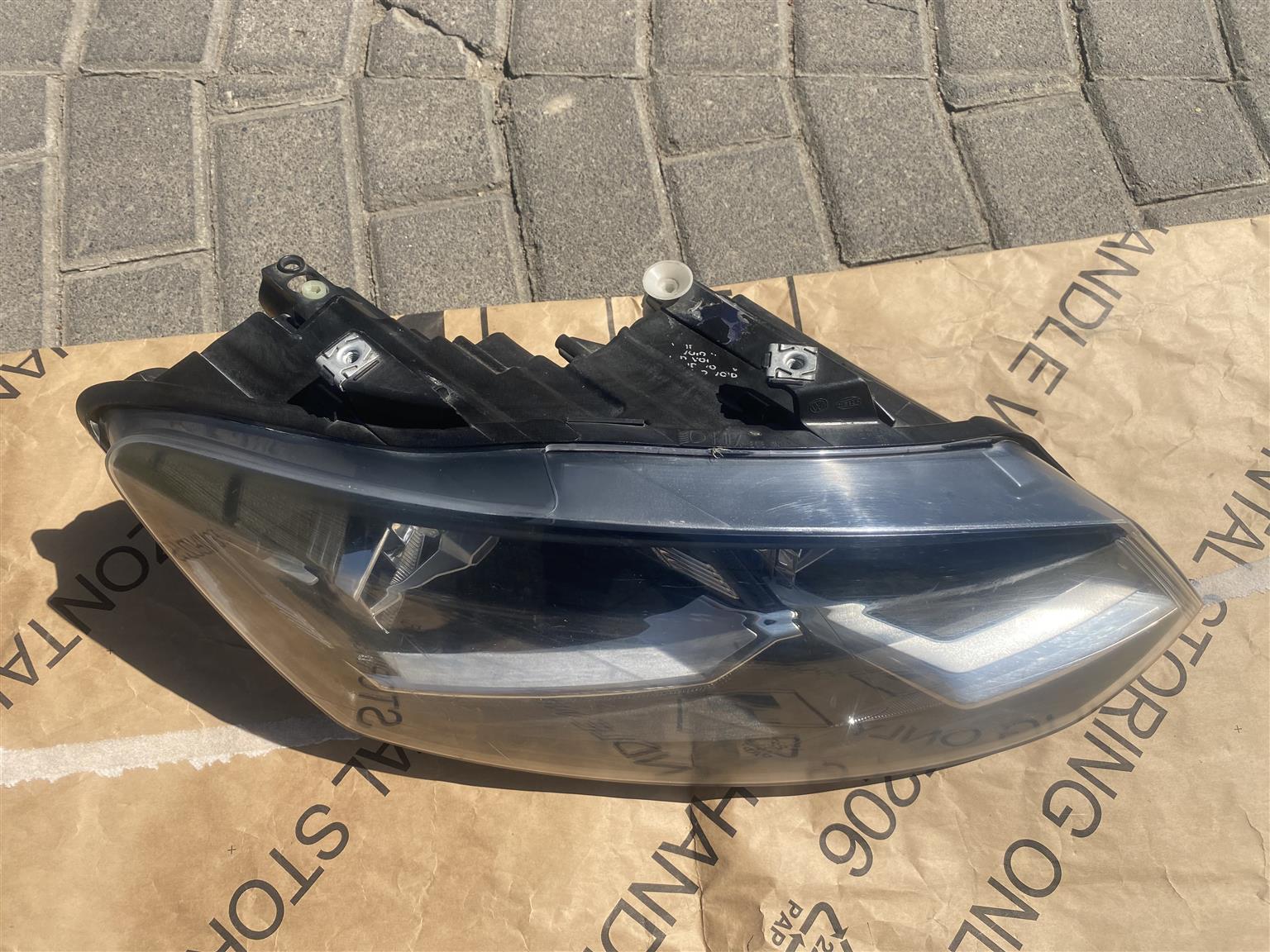 2017 VW POLO 7 TSI LED HEADLIGHT RIGHT SIDE FOR SALE. IN PRISTINE CONDITION - Private Seller