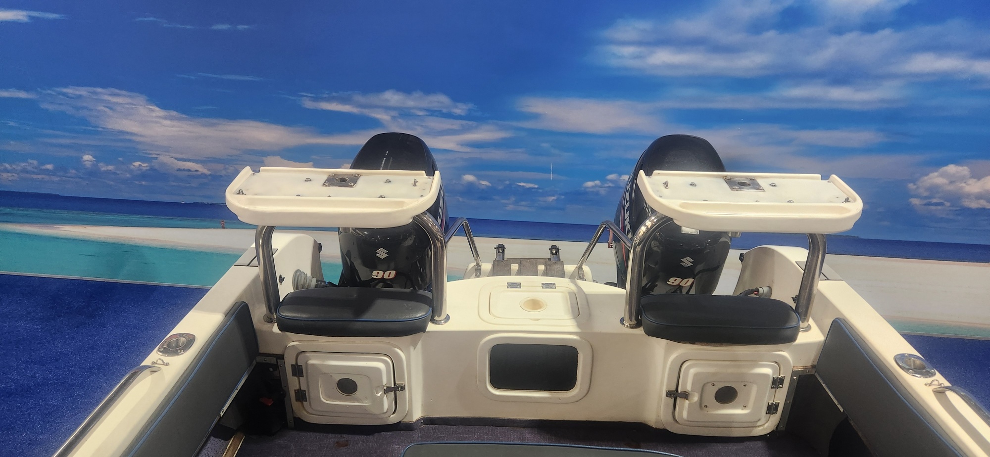 GAMEFISH 595 ON TRAILER 2 X 90 HP SUZUKI 4 STROKES 2012 MODELS 600 HOURS