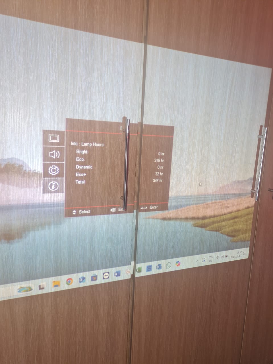 Optoma W335E DLP Projector - Excellent Condition - R4,900 Elevate your viewing