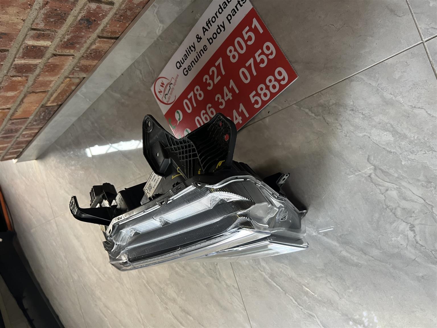 Ford Ranger T9 headlight 2023-25 - Private Seller