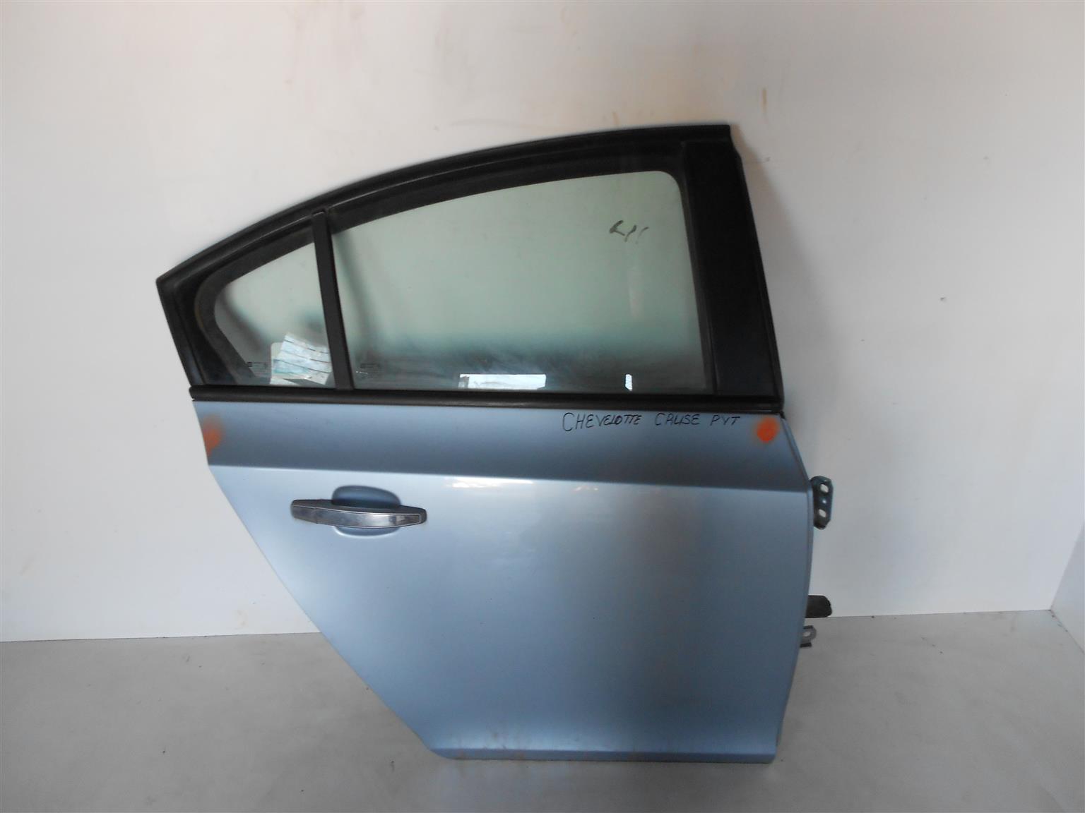 Chevrolet Cruze Right Back Door Complete - Private Seller Chevrolet Cruze Right Back Door Complete - Private Seller
