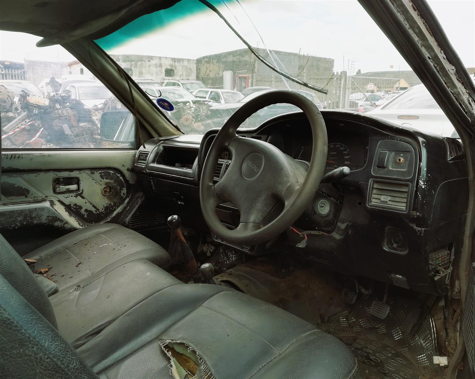 1998 Isuzu KB250D 4x4 - Stripping for Spares