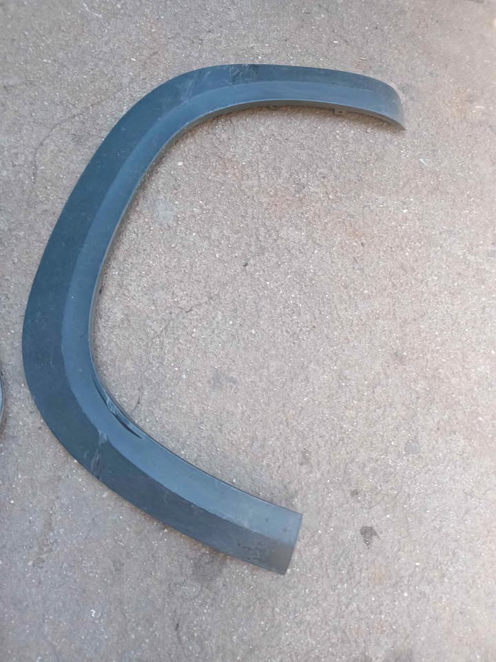 Renault Kiger SUV Right-side side wheel arch - Private Seller Renault Kiger SUV Right-side side wheel arch - Private Seller