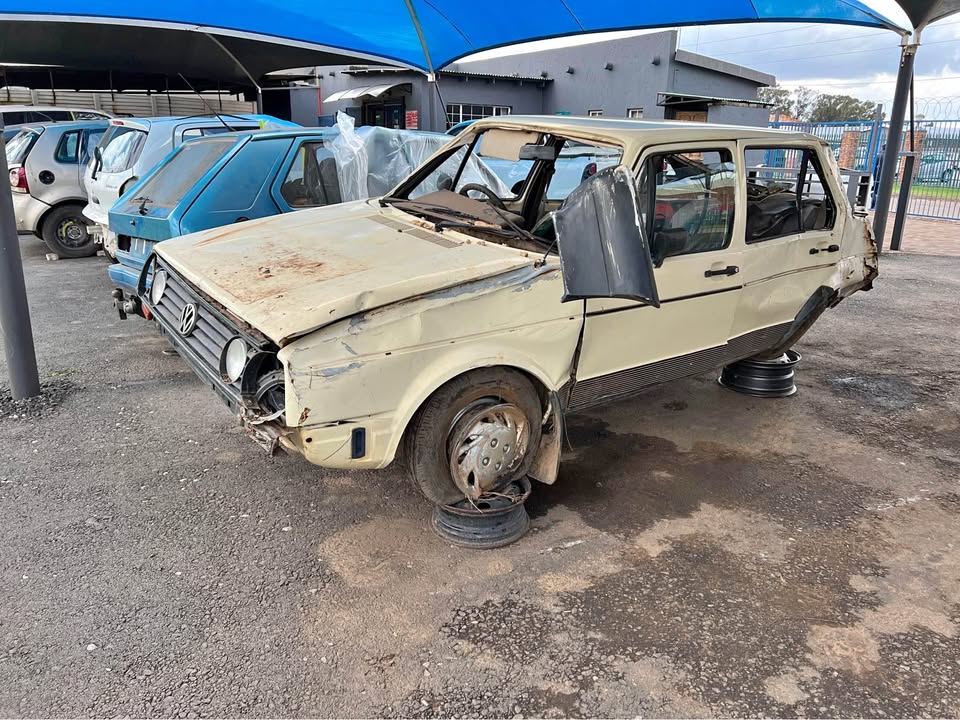 Vw fox STRIPPING FOR SPARES