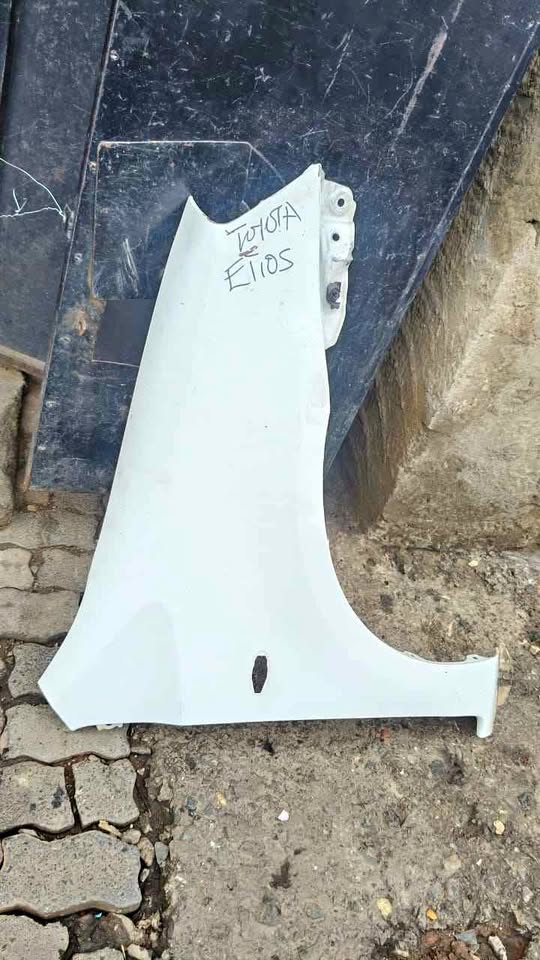 Toyota Etios fender right - Private Seller Toyota Etios fender right - Private Seller