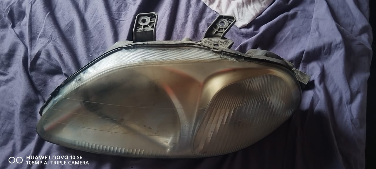 Honda civic left hand side head light only - Private Seller
