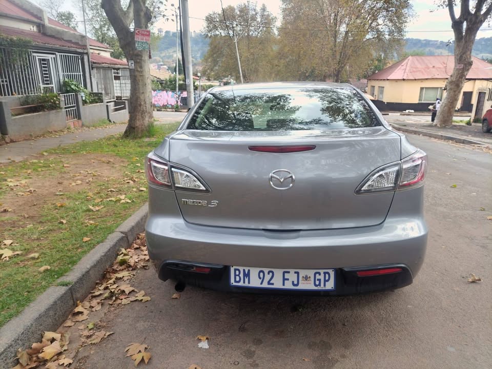 2012 Mazda 3 sedan 1.6