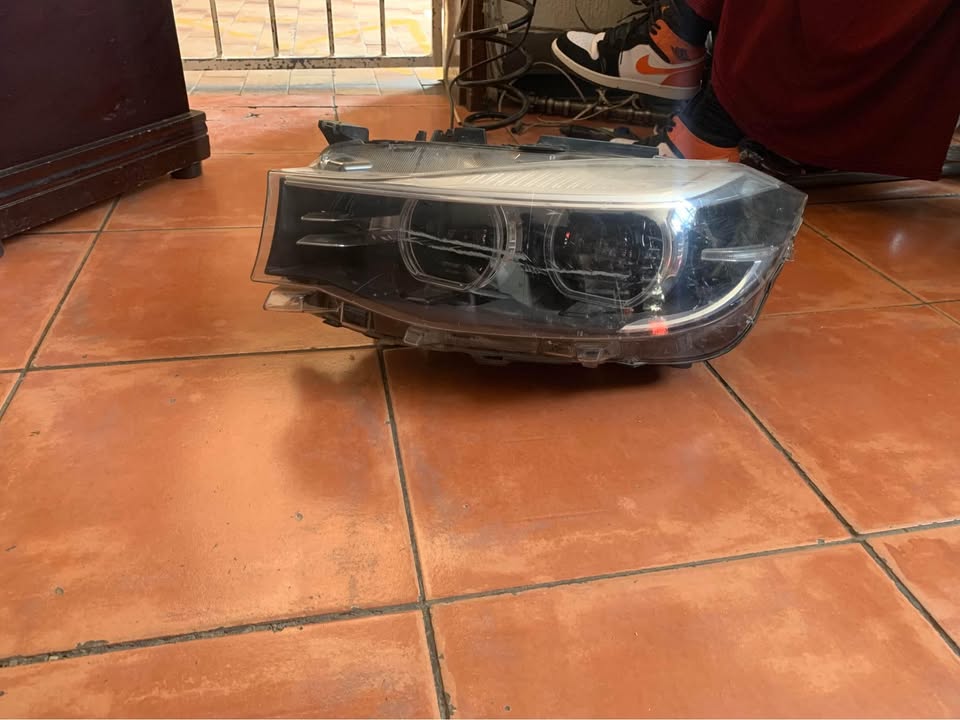 BMW F32 GT headlight LHS - Private Seller BMW F32 GT headlight LHS - Private Seller
