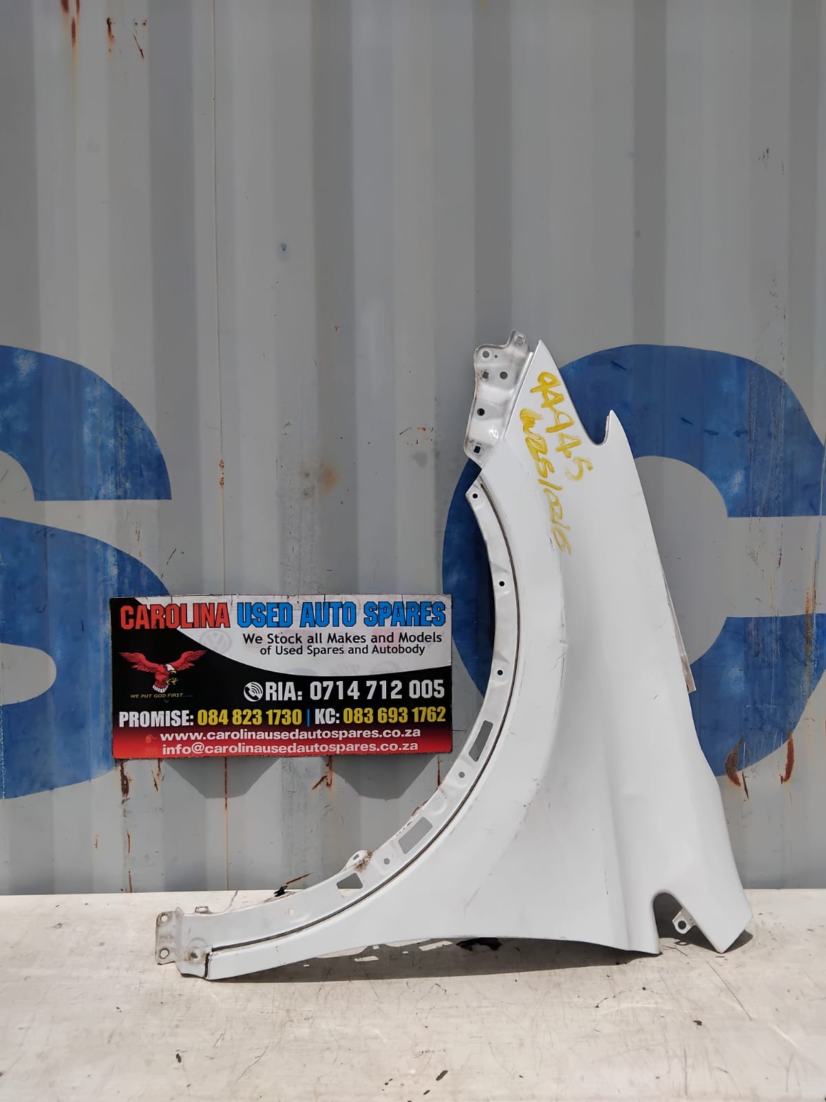 Toyota Rav4 left side fender (2013-2018) - Private Seller Toyota Rav4 left side fender (2013-2018) - Private Seller