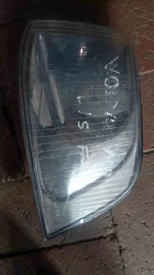 Volvo S40 LHS corner lamp - Private Seller Volvo S40 LHS corner lamp - Private Seller