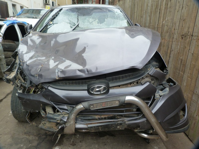 Hyundai iX35 2.0 Premium Manual Charcoal - 2015 STRIPPING FOR SPARES - Private Seller Hyundai iX35 2.0 Premium Manual Charcoal - 2015 STRIPPING FOR SPARES - Private Seller
