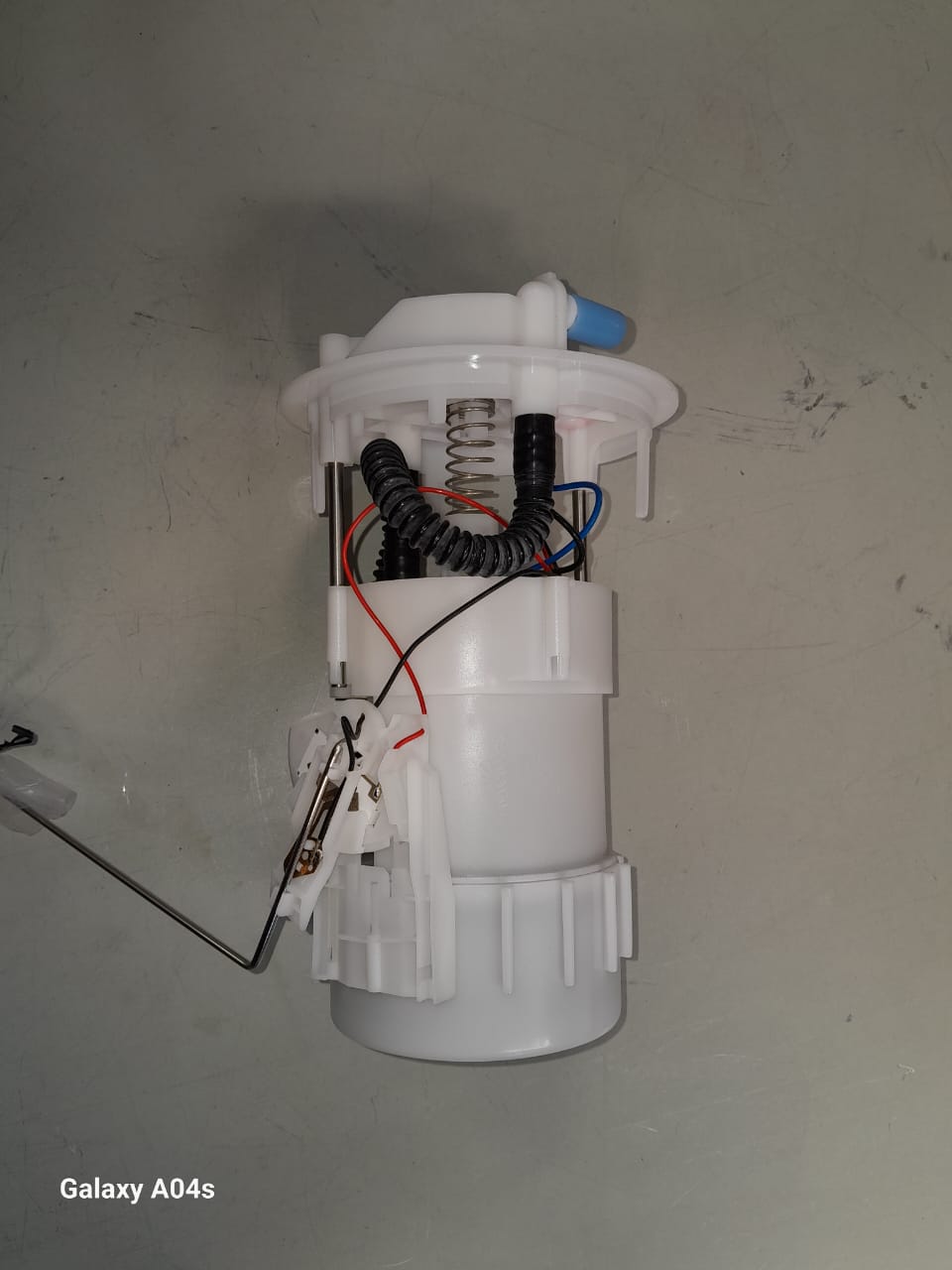 RENAULT MEGANE 2 1.6L FUEL PUMP 4 PIN 2003 FOR SALE - Private Seller