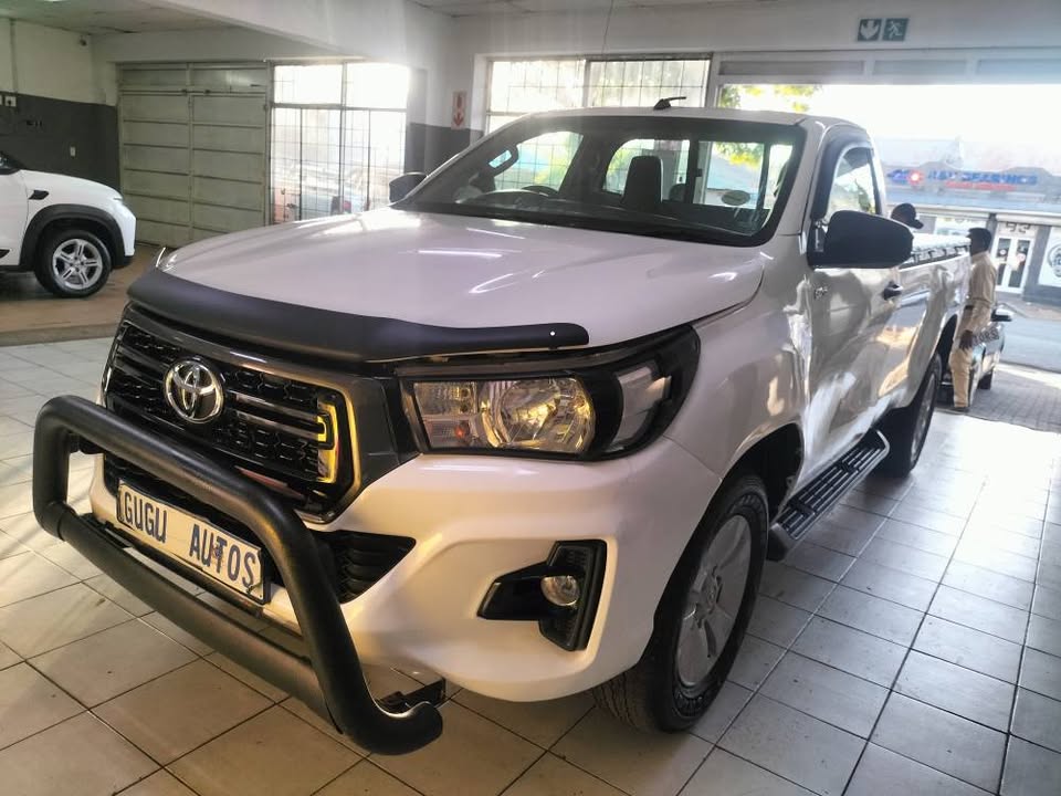 2018 TOYOTA HILUX 2.4 GD6 4X2 SINGLE CAB MANUAL  DIESEL ENGINE   135,000KM