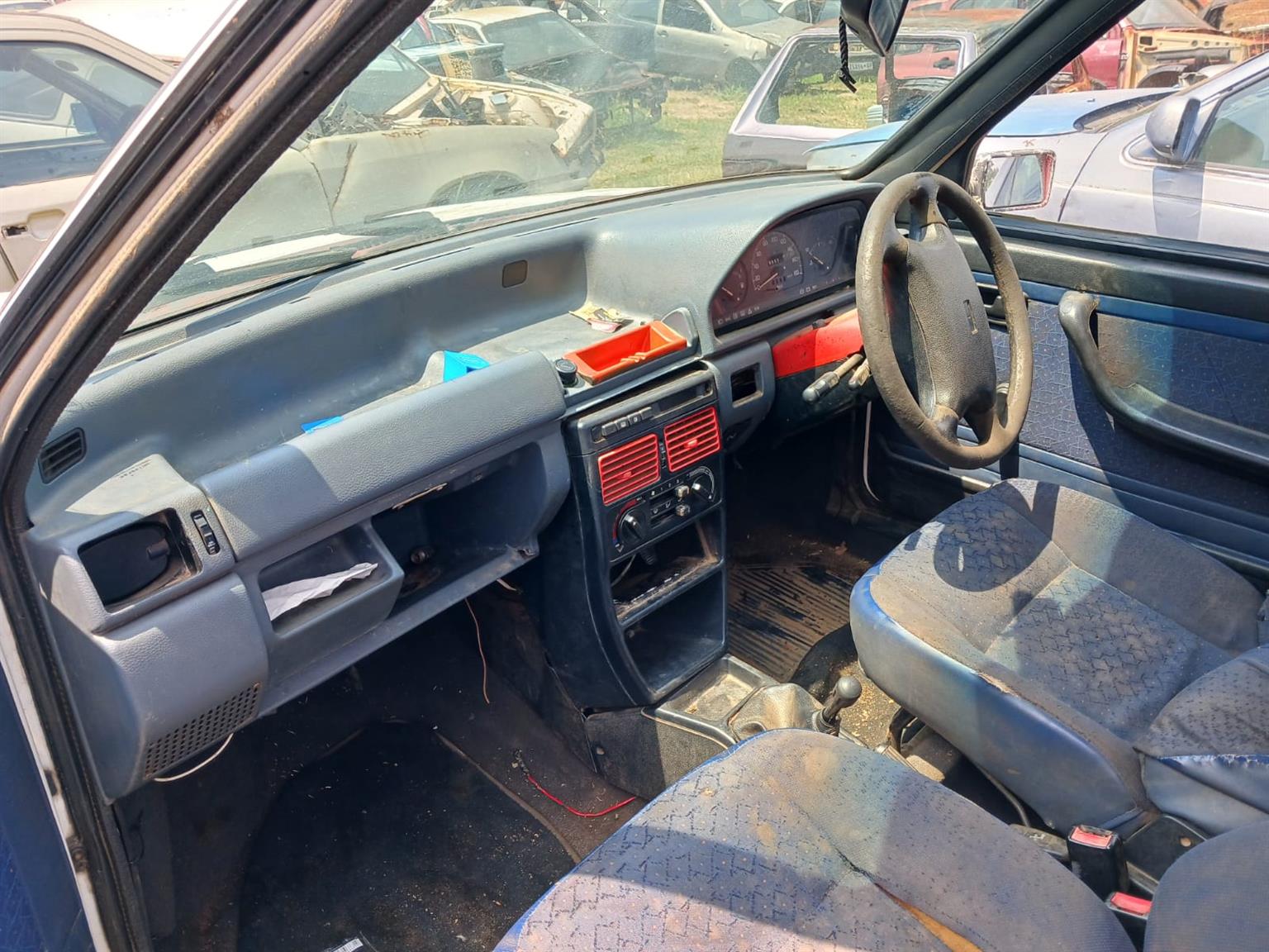 NISSAN SENTRA BODY PARTS + ENGINE AND GEARBOX FOR SALE - Private Seller