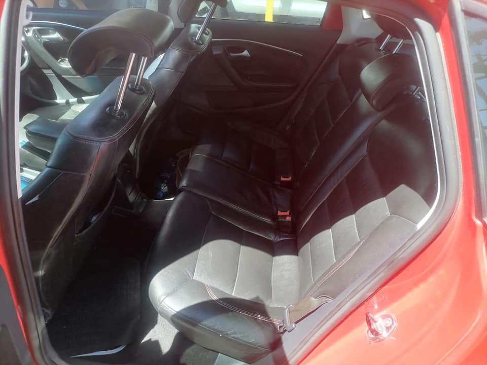2014 Volkswagen polo TSI 1.2 sunroof and leather seat