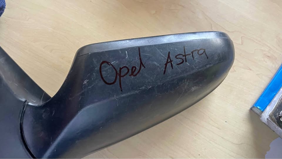 Opel Astra H side mirror 2004/10 - Private Seller Opel Astra H side mirror 2004/10 - Private Seller