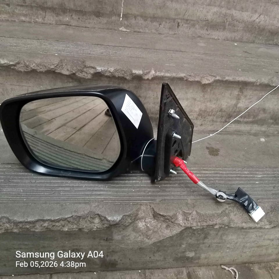 Toyota Prado side mirror left side - Private Seller Toyota Prado side mirror left side - Private Seller